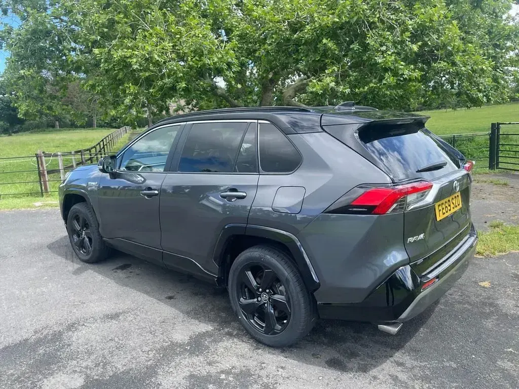 Used Toyota RAV4 222 HP (163 kW) 2019 Grey/black SUV