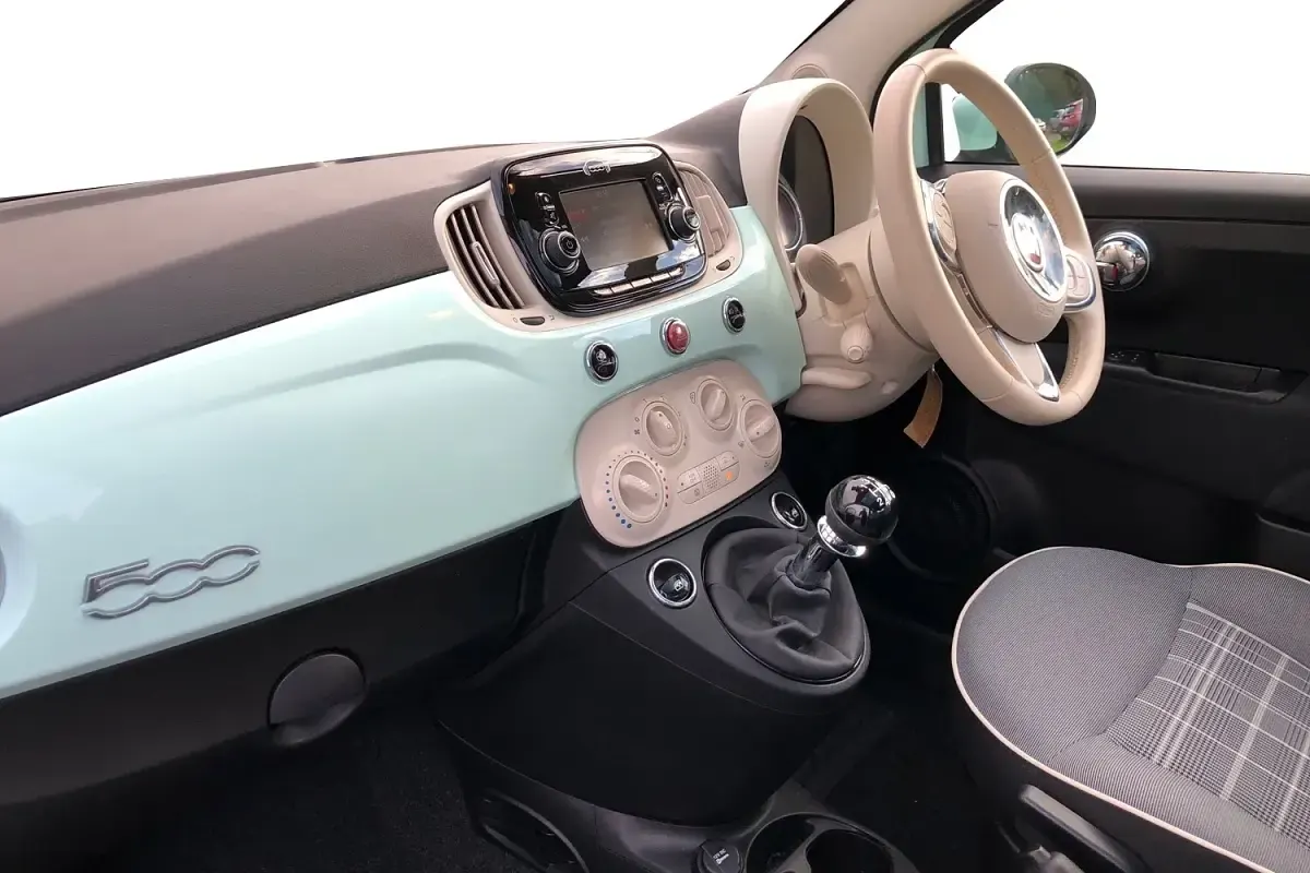 Used Fiat 500 Lounge 69 HP (50 kW) 2018 Green Hatchback