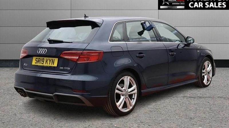 Used Audi A3 Sportback S-Line 150 HP (110 kW) 2019 Blue Hatchback