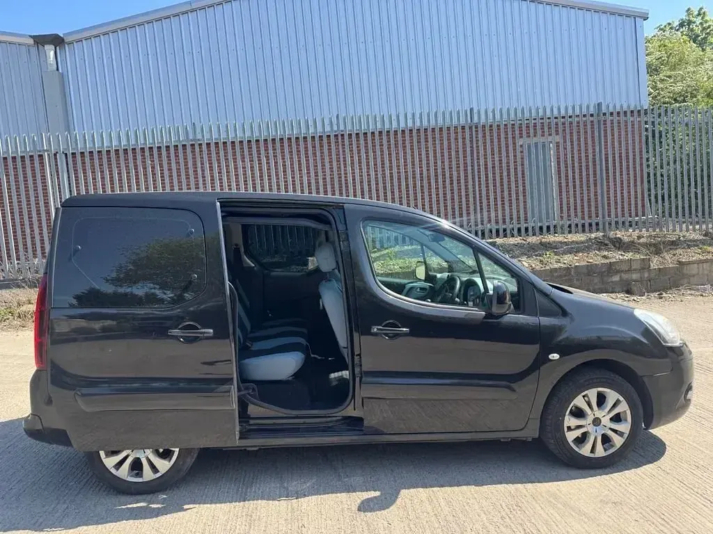 Usado Citroën Berlingo 2013 Preto Monovolume