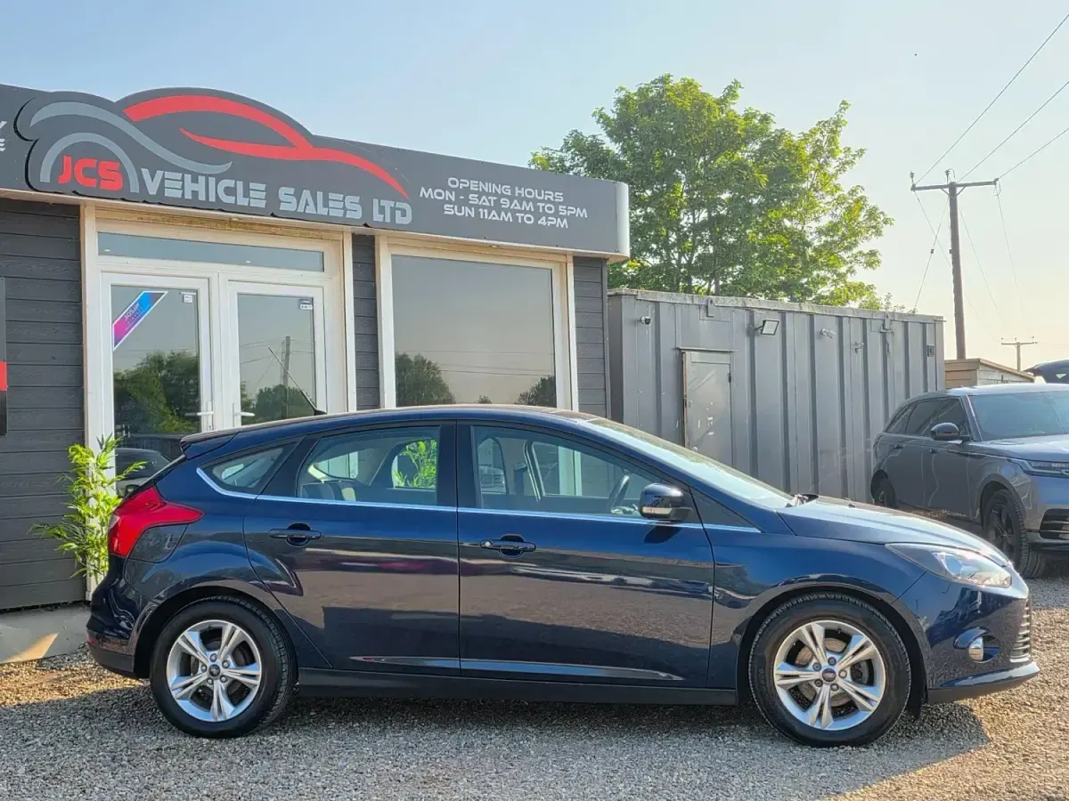 Usado Ford Focus Zetec 2012 Azul Citadino