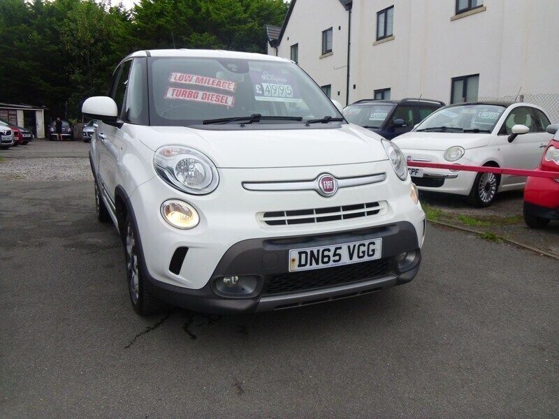 White Used 2015 Fiat 500L Trekking MPV | £4,995 (Fair price) - Image 1/4