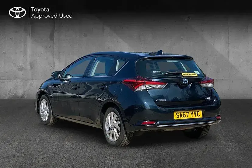 Used Toyota Auris Hybrid Business Edition 136 HP (100 kW) 2017 Grey Hatchback