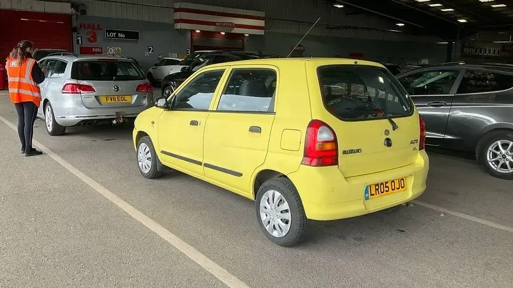 Usado Suzuki Alto GL 2005 Amarillo Utilitario