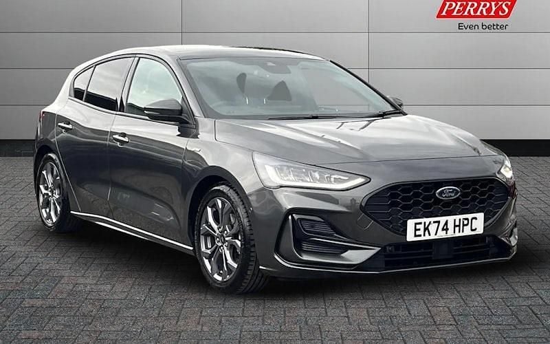 Used 2025 Ford Focus ST-Line Hatchback | £18,299 (Fair price) - Image 1/4