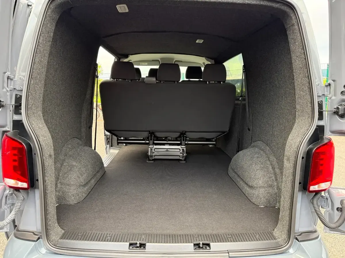Używany VW Transporter Startline 2024 Szary Van