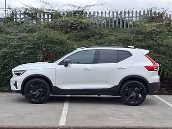 New Volvo XC40 Plus 163 HP (119 kW) 2025 White SUV