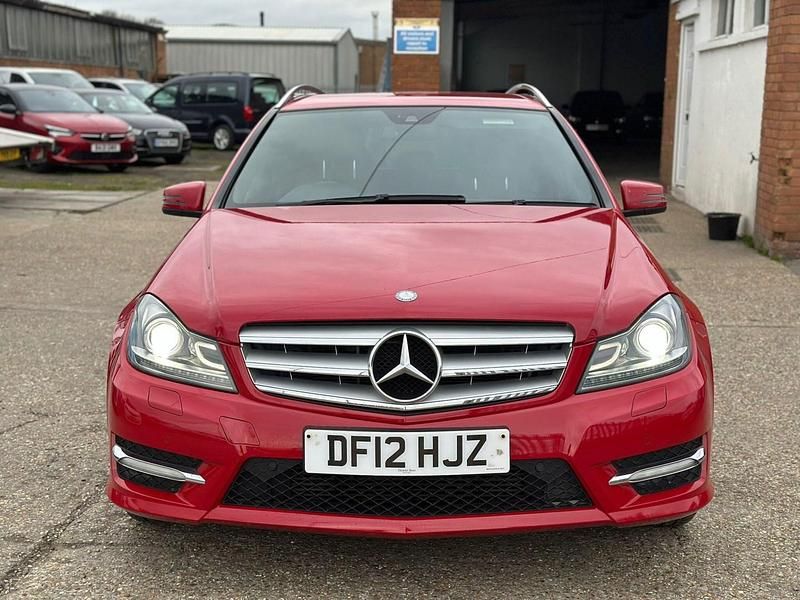 Used Mercedes C180 2012 Red Estate