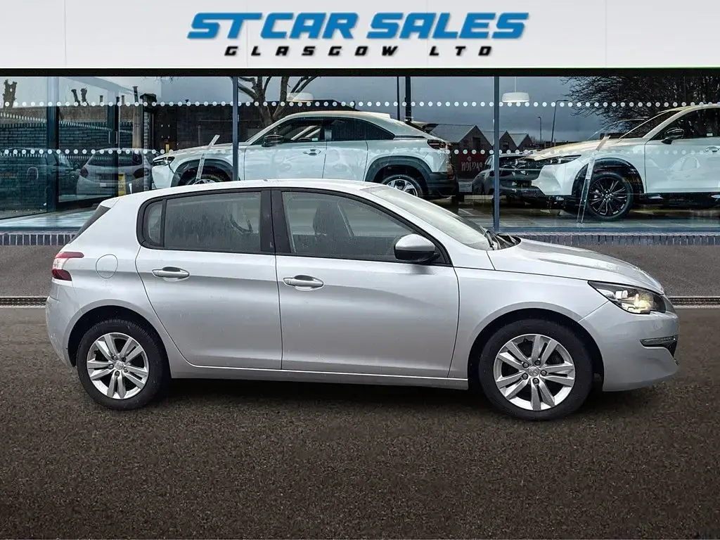 Used Peugeot 308 Active 120 HP (88 kW) 2016 Silver Hatchback