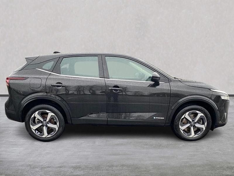 Used Nissan Qashqai Acenta Premium 2022 Black SUV