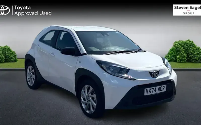 Used Toyota Aygo X PURE 72 HP (52 kW) 2024 SUV