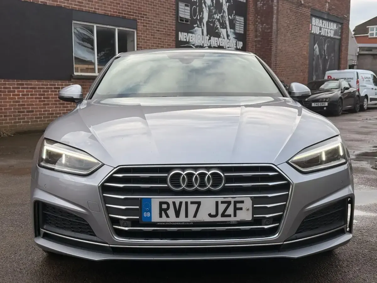 Używany Audi A5 S-Line 190 KM (139 kW) 2017 Srebrny Coupe