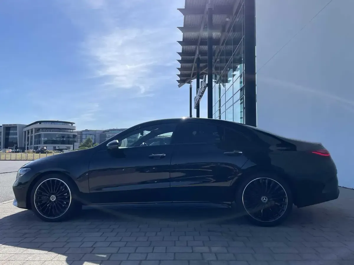 Used Mercedes CLA220 AMG Line Premium Plus 190 HP (139 kW) 2024 Black Coupe