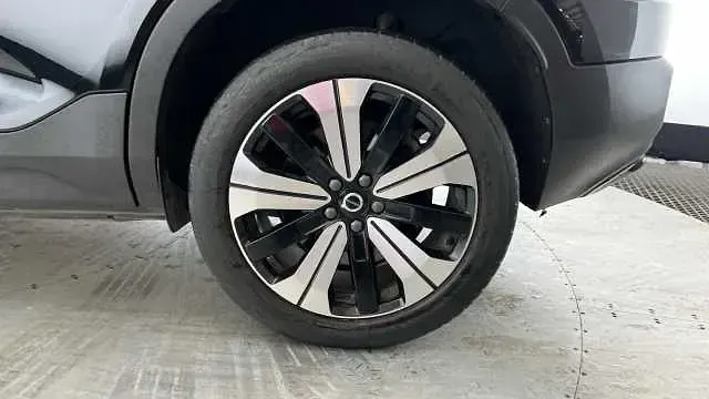 Used Volvo XC40 Core 185 kW (252 HP) 2023 Black SUV