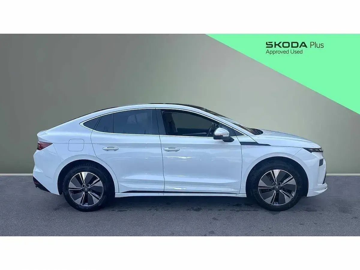 Used Skoda Enyaq iV 210 kW (286 HP) 2025 White SUV