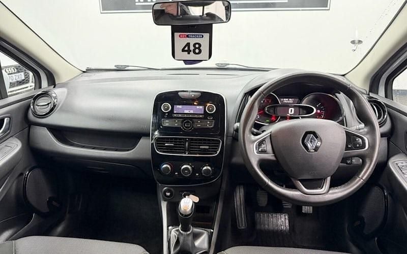 Used Renault Clio IV Play 90 HP (66 kW) 2019 Hatchback