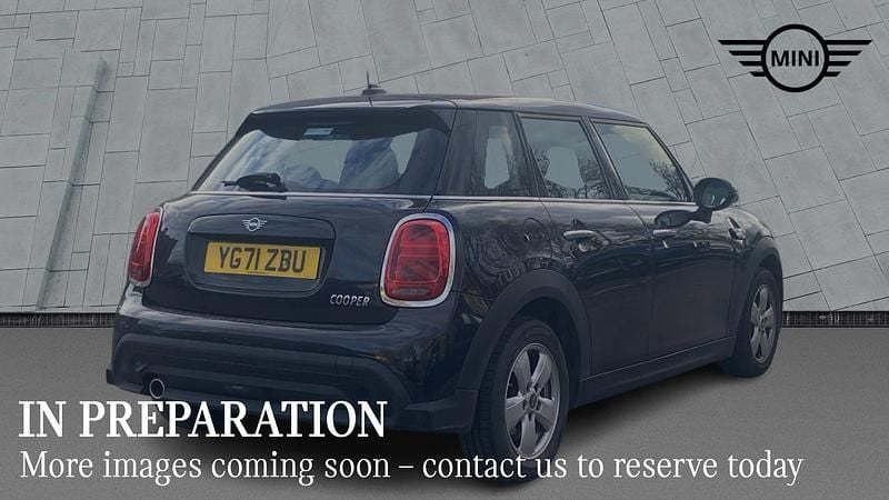 Used Mini Cooper Classic 136 HP (100 kW) 2021 Black Hatchback