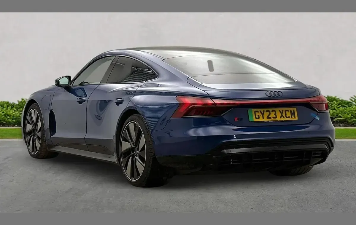 Used Audi RS e-tron GT Comfort 475 kW (646 HP) 2023 Blue Sedan