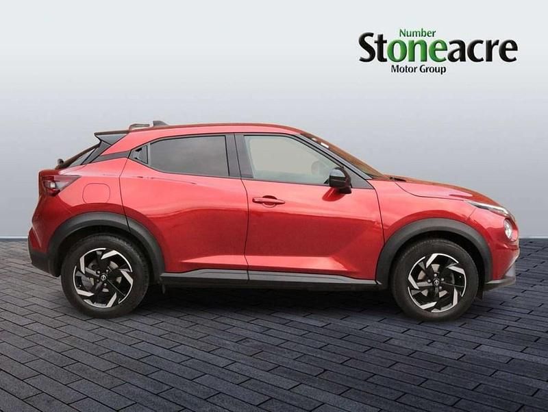 Used Nissan Juke N-Connecta 114 HP (83 kW) 2023 Red SUV