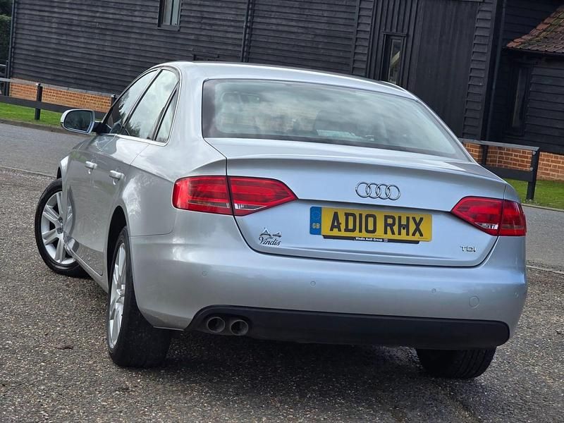 Used Audi A4 Design 143 HP (105 kW) 2010 Silver Sedan