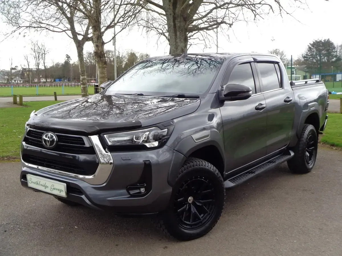 Used Toyota HiLux 2021 Decuma grey metallic Pickup