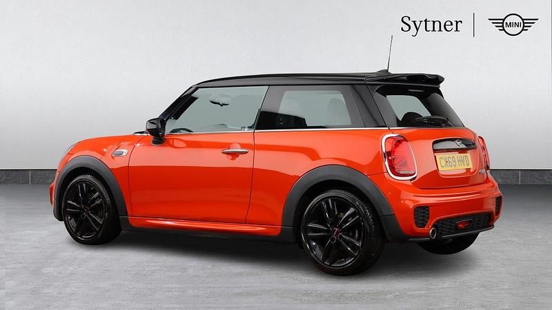 Used Mini Cooper Hatch 136 HP (100 kW) 2019 Orange Hatchback