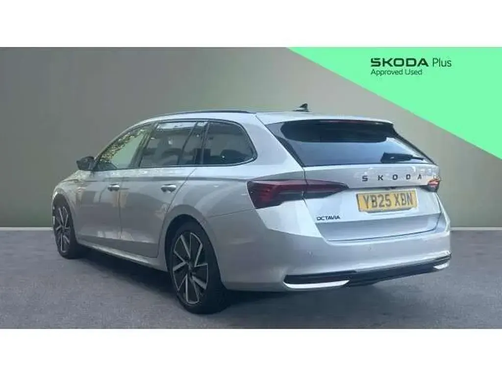 Used Skoda Octavia SportLine 150 HP (110 kW) 2025 Silver Estate