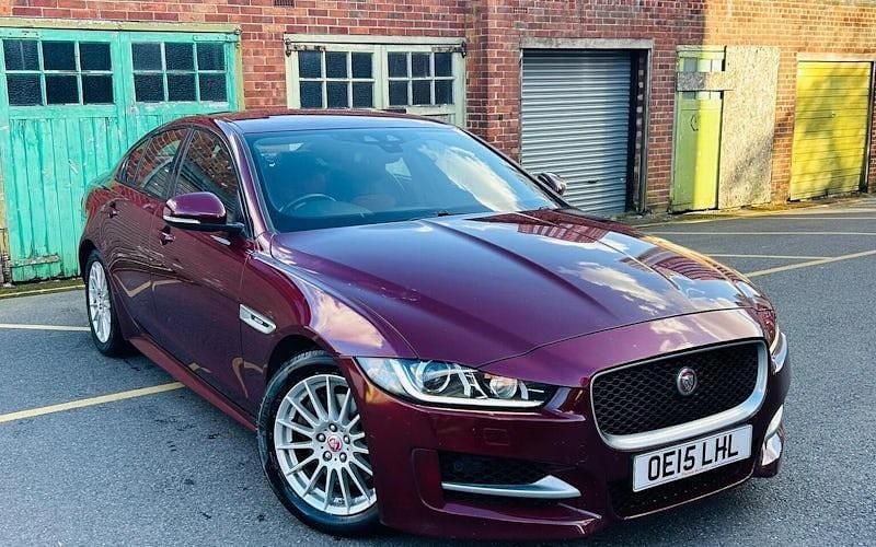 Used Jaguar XE R-Sport 163 HP (119 kW) 2019 Sedan
