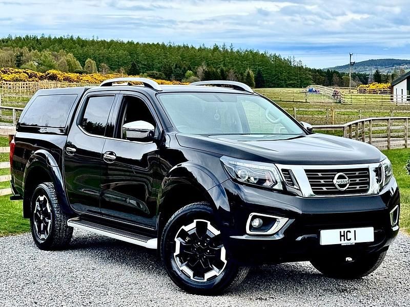Black Used 2019 Nissan Navara Tekna Pickup | £17,990 (Expensive) - Image 1/4