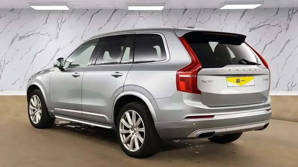 Usado Volvo XC90 Inscription 235 HP (172 kW) 2016 Prateado SUV