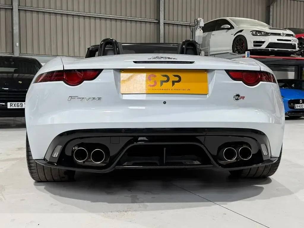 Used Jaguar F-Type Supercharged 575 HP (422 kW) 2017 White Cabriolet