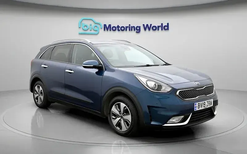Używany Kia Niro 141 KM (103 kW) 2019 Niebieski SUV