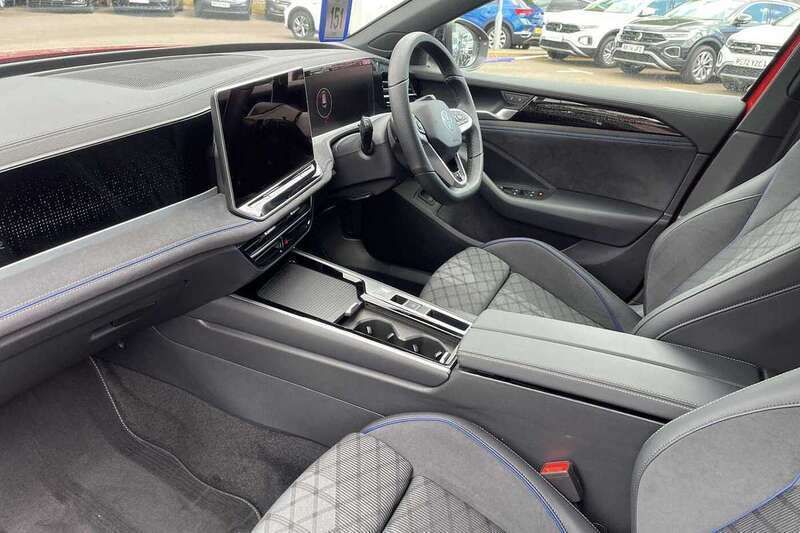 Image 2/4