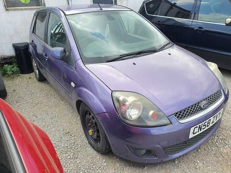 Mauve/purple Used 2008 Ford Fiesta Ghia Hatchback | £300 (Super price) - Image 1/4