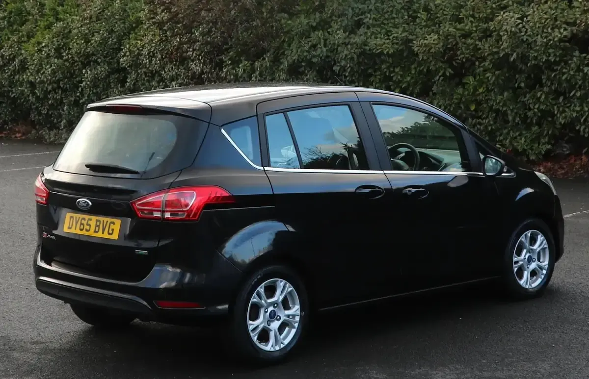 Used Ford B-MAX Zetec 100 HP (73 kW) 2015 Black MPV