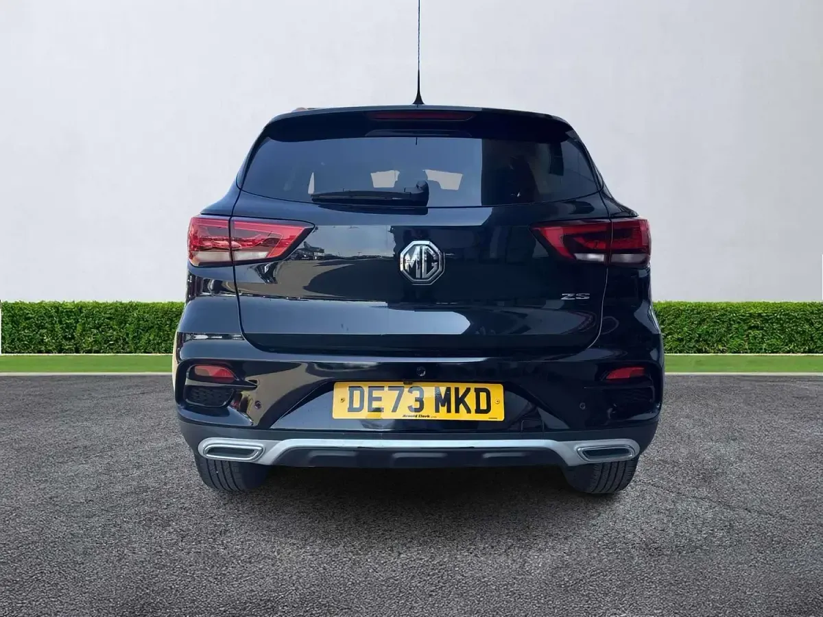 Used MG ZS Exclusive 115 HP (84 kW) 2023 Black SUV