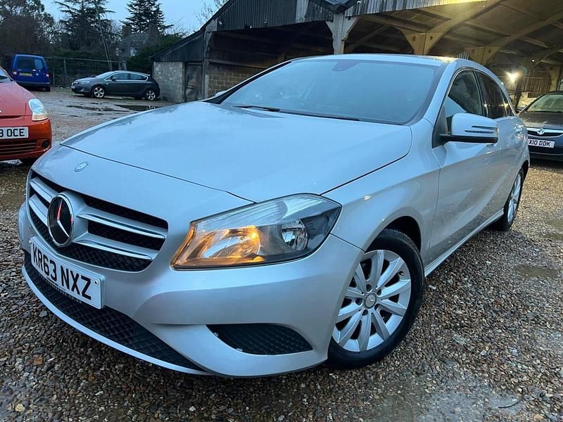 Used Mercedes A180 SE 2014 Silver Hatchback