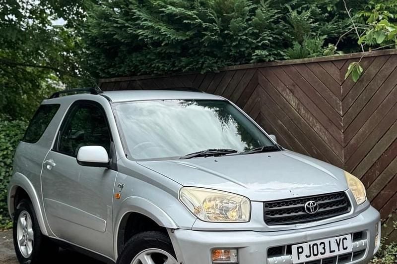 Silver Used 2003 Toyota RAV4 SUV | £3,495 (A bit pricey) - Image 1/1