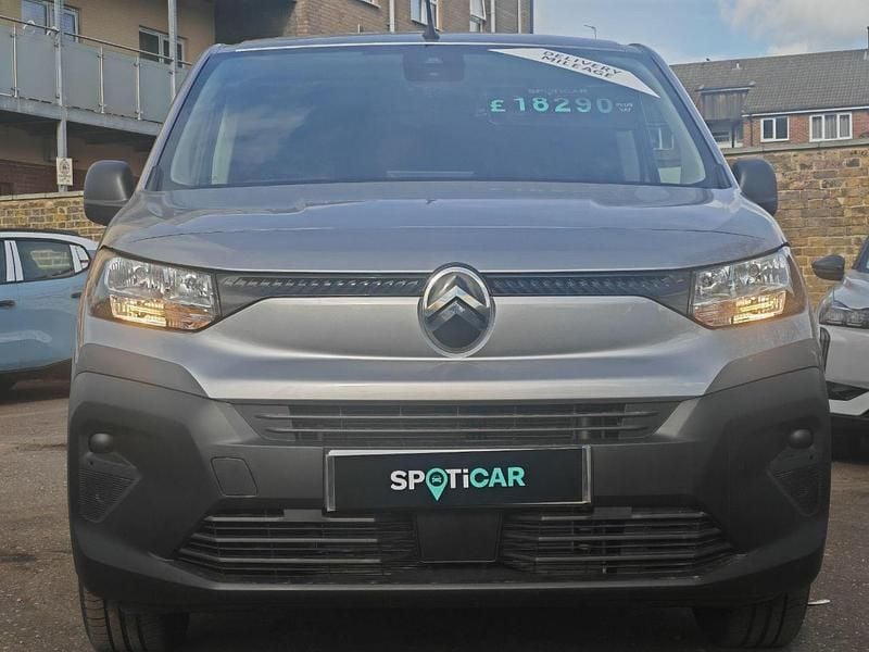 New Citroën Berlingo 101 HP (74 kW) 2026 Grey MPV