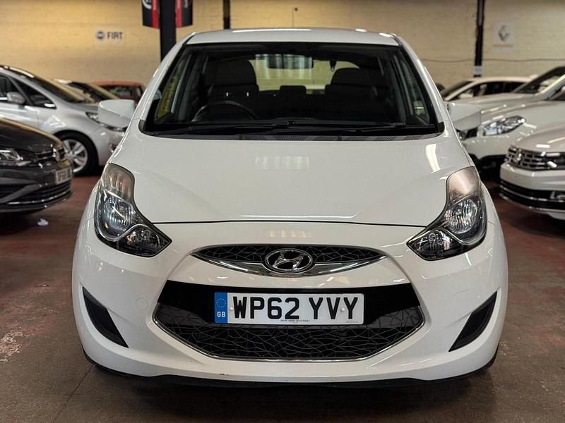 Used Hyundai ix20 Active 116 HP (85 kW) 2013 White Hatchback