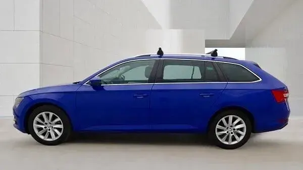 Used Skoda Superb SE Technology 150 HP (110 kW) 2023 Blue Estate