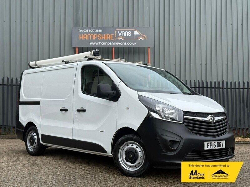 White Used 2016 Vauxhall Vivaro S Van | £6,243 (Good price) - Image 1/4