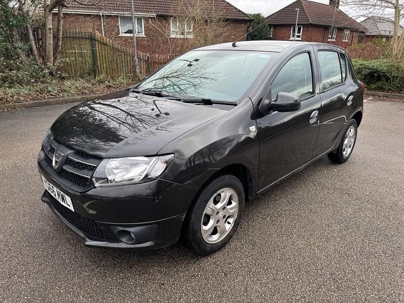 Used Dacia Sandero Lauréate 90 HP (66 kW) 2016 Black Hatchback