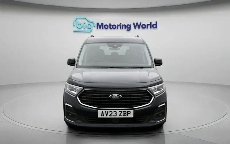 Used Ford Tourneo Titanium 122 HP (89 kW) 2024 Estate