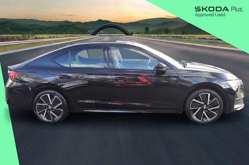 Used Skoda Octavia SportLine 148 HP (108 kW) 2025 Black magic pearl effect Hatchback