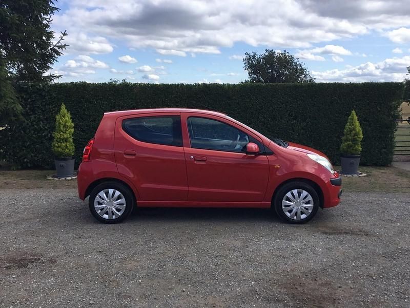 Used Nissan Pixo Acenta 68 HP (50 kW) 2010 Red Hatchback