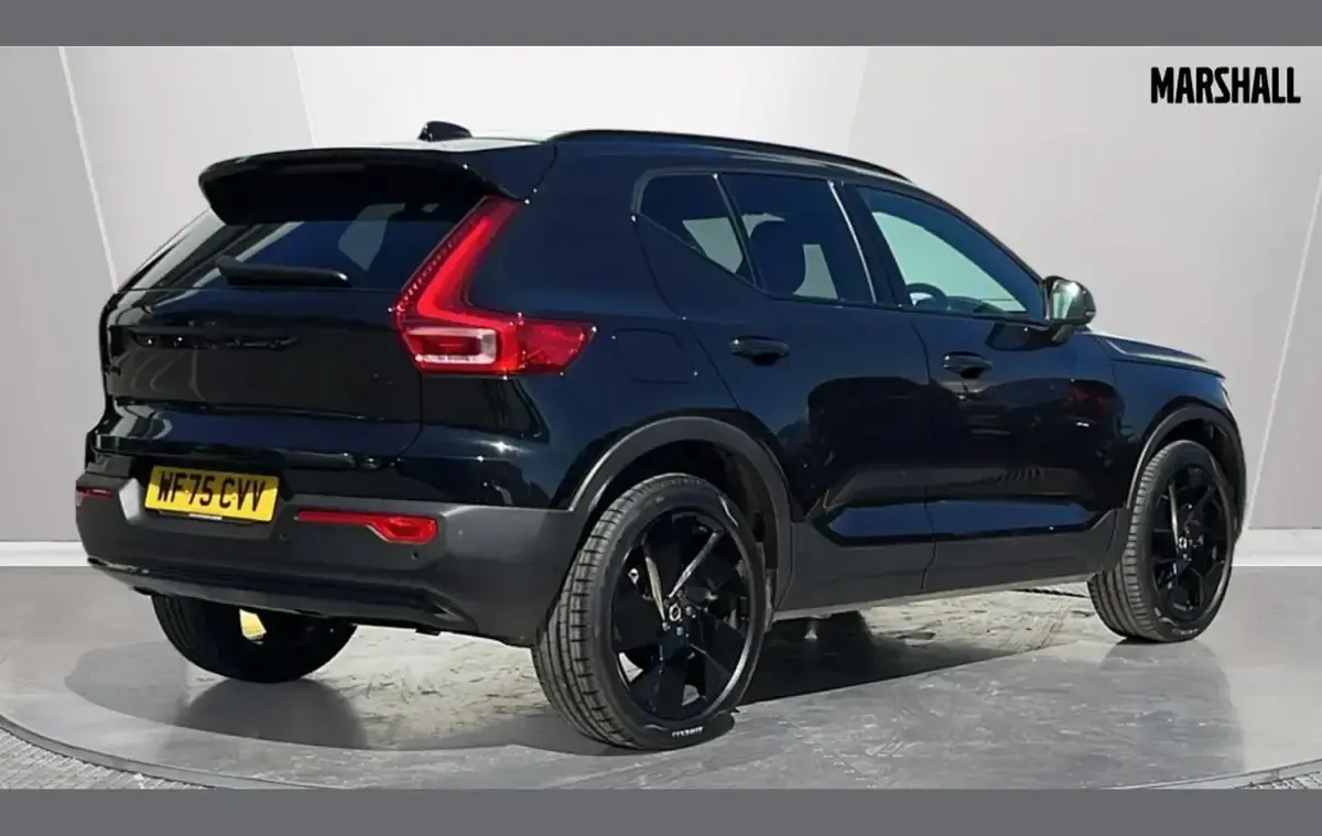 Used Volvo XC40 Plus 194 HP (142 kW) 2025 Black SUV