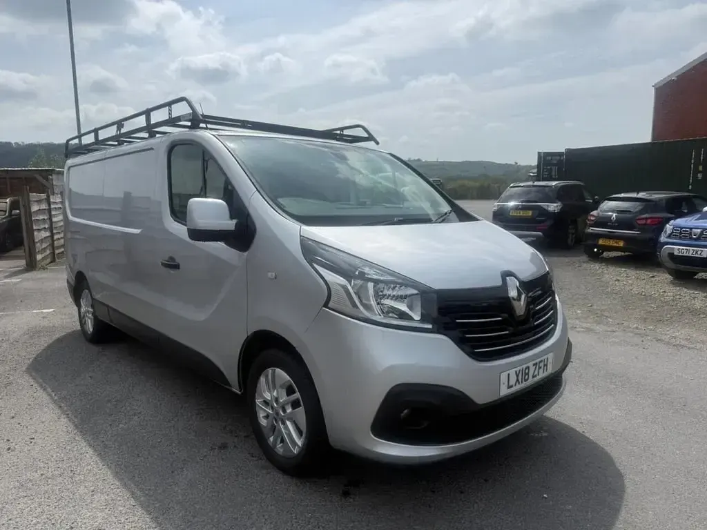 Usado Renault Trafic 2018 Prateado Monovolume