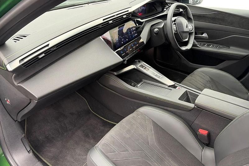 Used Peugeot e-308 GT 114 kW (156 HP) 2025 Green Hatchback