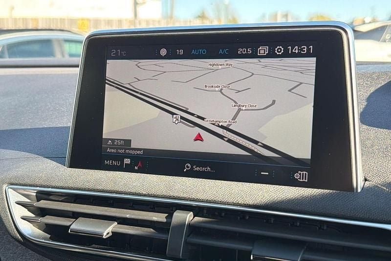 Used Peugeot 3008 GT-line 163 HP (119 kW) 2018 White SUV